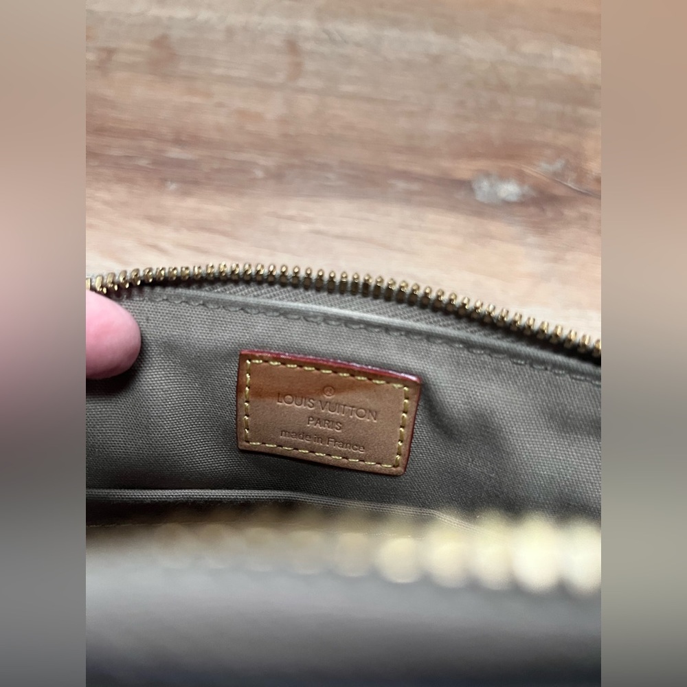 AUTH Louis Vuitton Alma BB Vernis Keychain Included! - Picture 7 of 16